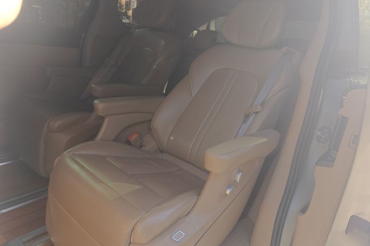 Used Buick GL8 2020 ES Land Cruiser 653T Luxury Model Interior 4