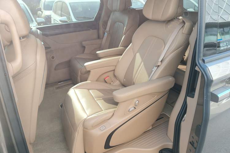 Used Buick GL8 2020 ES Land Cruiser 653T Luxury Model Interior 4