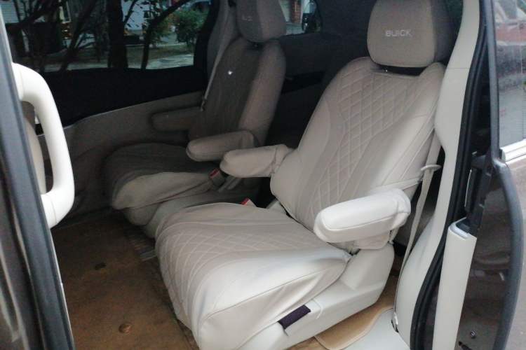 Used Buick GL8 2020 Land Business Class 652T Luxury Model Interior 4