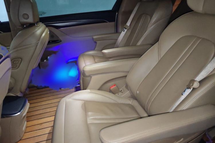Used Buick GL8 2020 ES Land Cruiser 653T Luxury Model Interior 4