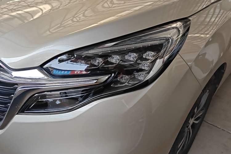 Used Buick GL8 2020 ES Land Cruiser 653T Comfort Edition Left Front Headlight