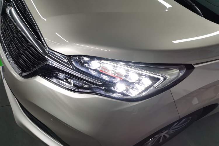 Used Buick GL8 2020 ES Land Cruiser 653T Luxury Edition Left Front Headlight