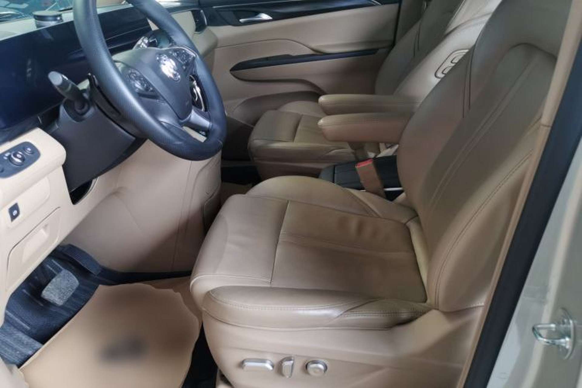 Used Buick GL8 2020 ES Land Cruiser 653T Luxury Model Left Front Seat