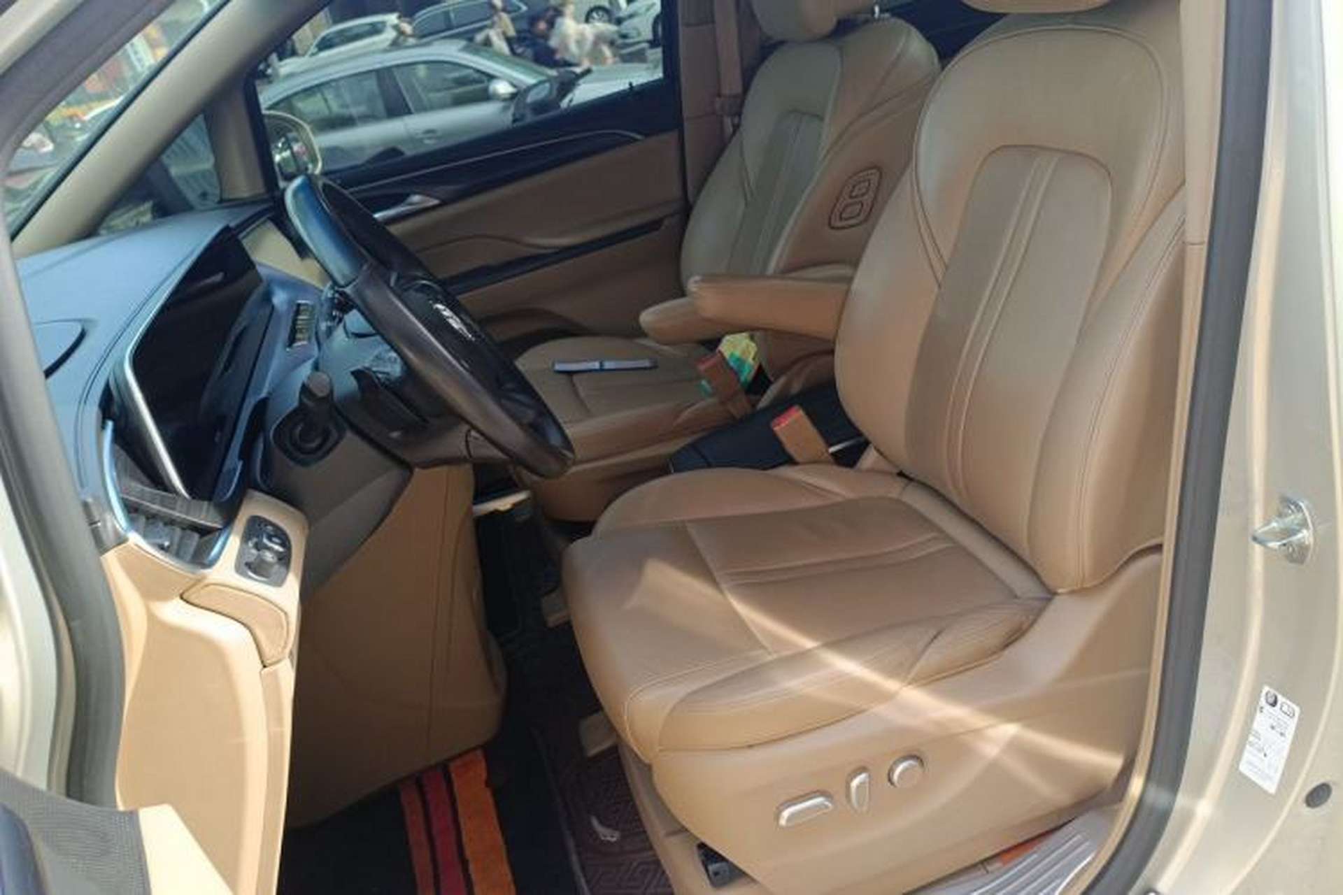 Used Buick GL8 2020 ES Land Cruiser 653T Luxury Model Left Front Seat
