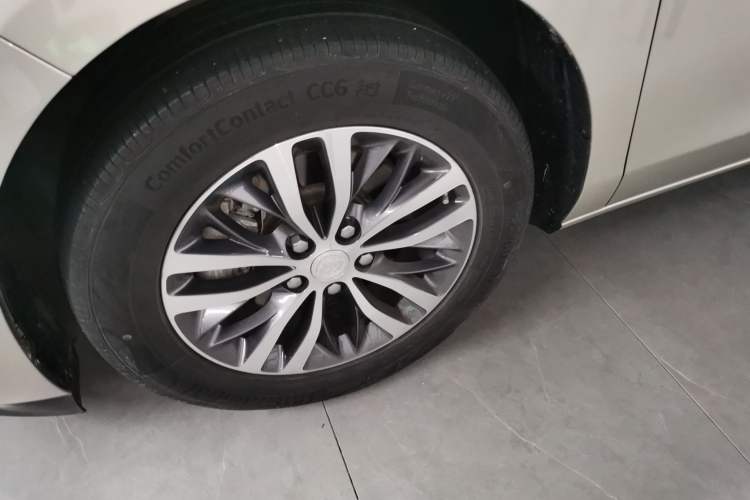 Used Buick GL8 2020 ES Land Cruiser 653T Luxury Edition Left Front Wheel Hub