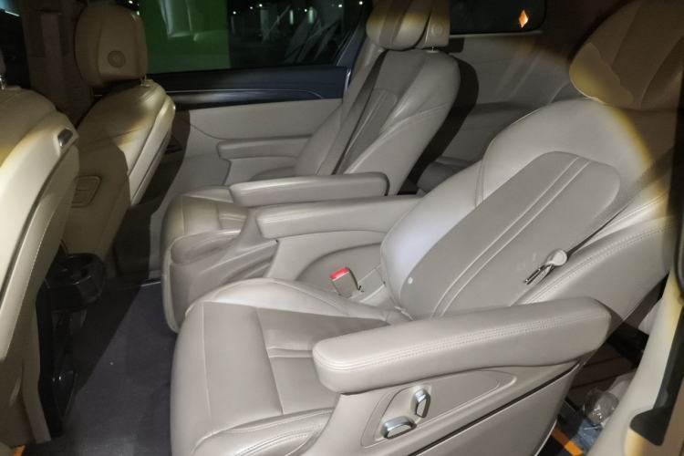 Used Buick GL8 2020 ES Land Cruiser 653T Luxury Model Left Rear Seat