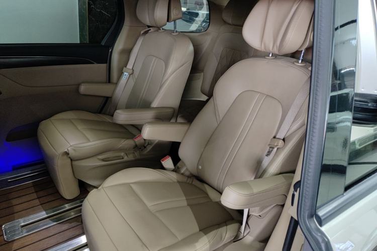 Used Buick GL8 2020 ES Land Cruiser 653T Luxury Edition Left Rear Seat
