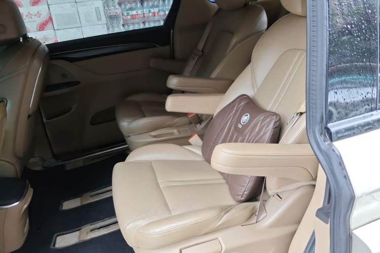 Used Buick GL8 2020 ES Land Cruiser 653T Luxury Edition Left Rear Seat