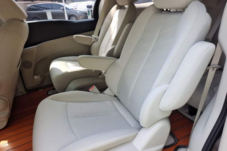 Used Buick GL8 2020 Land Cruiser Executive Class 652T Comfort Model Left Rear Seat