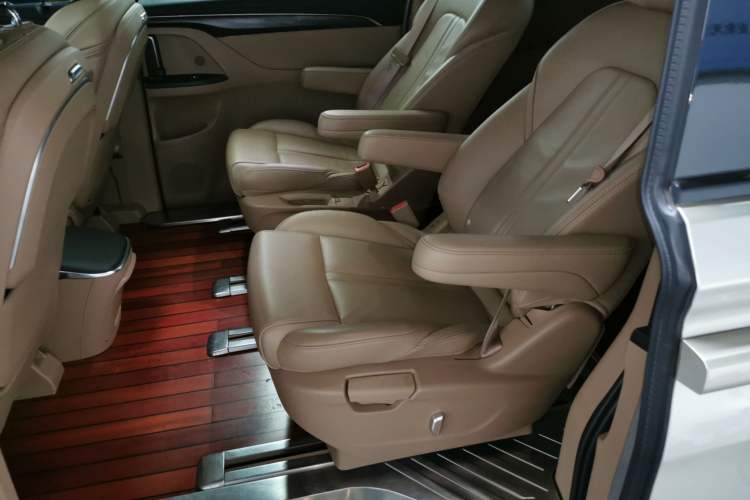 Used Buick GL8 2020 ES Land Cruiser 653T Luxury Edition Left Rear Seat
