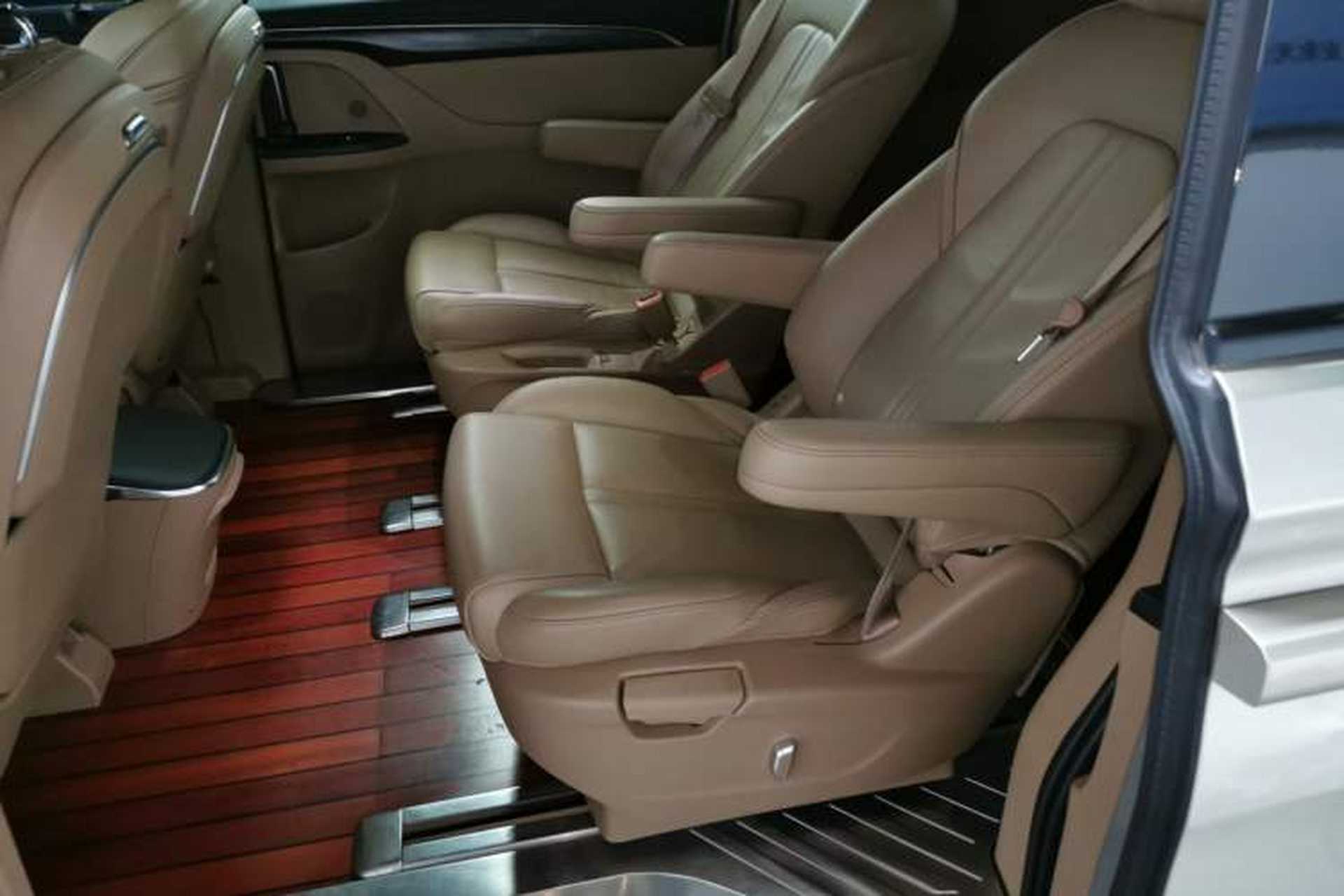 Used Buick GL8 2020 ES Land Cruiser 653T Luxury Edition Left Rear Seat