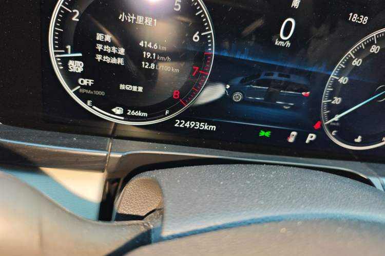 Used Buick GL8 2020 ES Land Cruiser 653T Comfort Edition Odometer Close Up