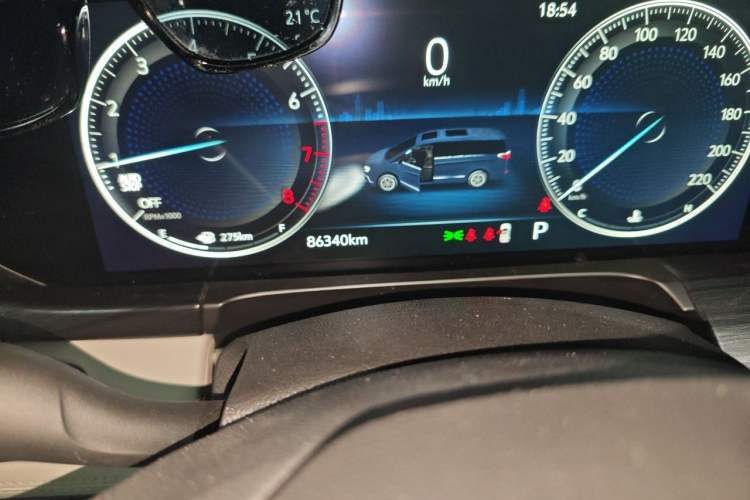 Used Buick GL8 2020 ES Land Cruiser 653T Comfort Edition Odometer Close Up
