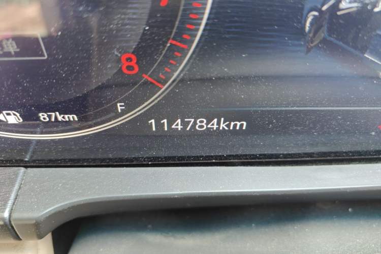 Used Buick GL8 2020 ES Land Cruiser 653T Luxury Edition Odometer Close Up
