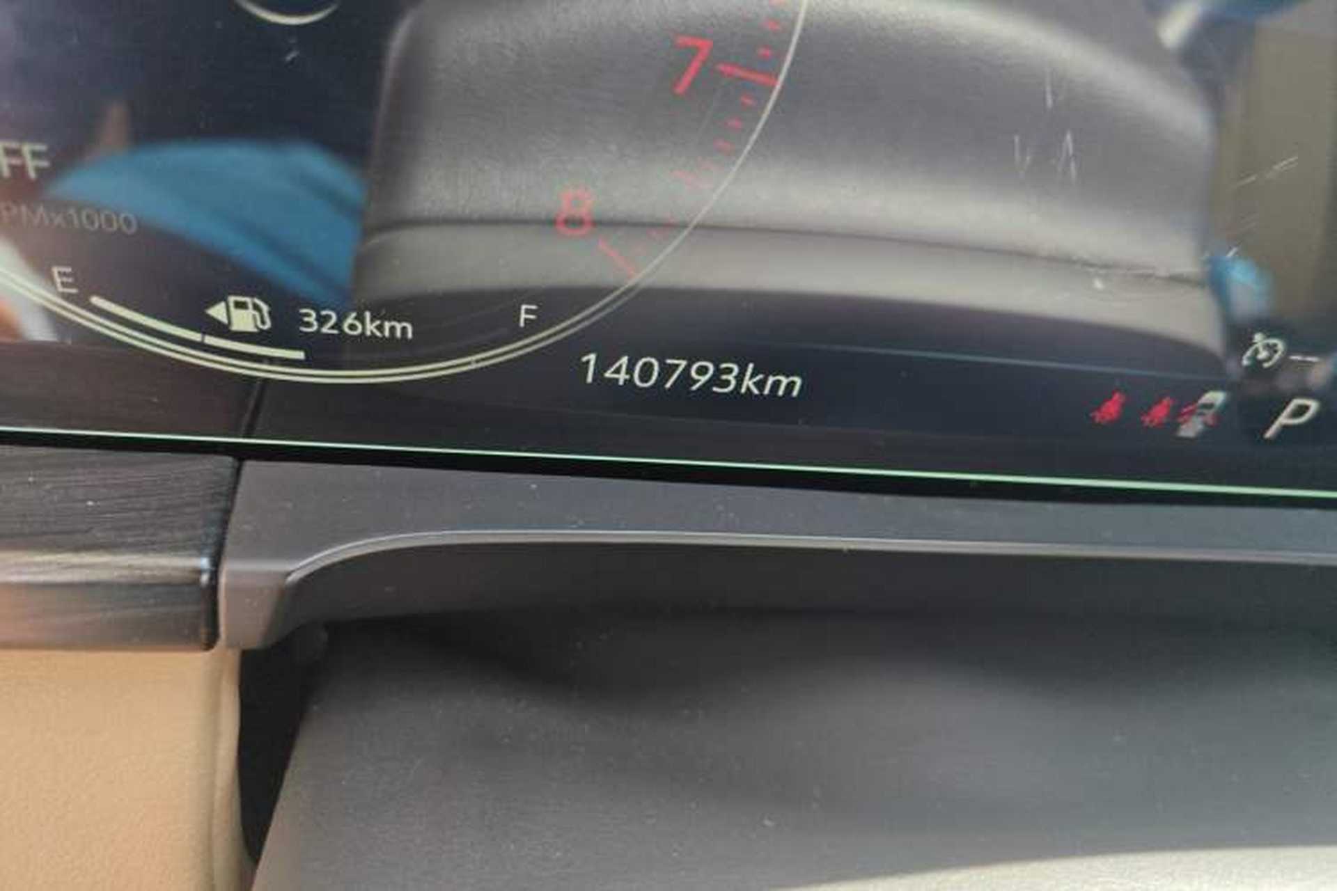 Used Buick GL8 2020 ES Land Cruiser 653T Luxury Model Odometer Close Up
