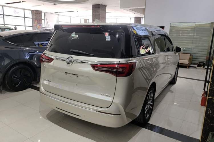 Used Buick GL8 2020 ES Land Cruiser 653T Luxury Edition Rear Right 45 Deg