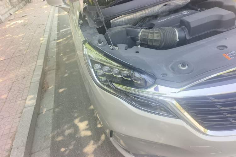 Used Buick GL8 2020 ES Land Cruiser 653T Luxury Edition Right Front Headlight