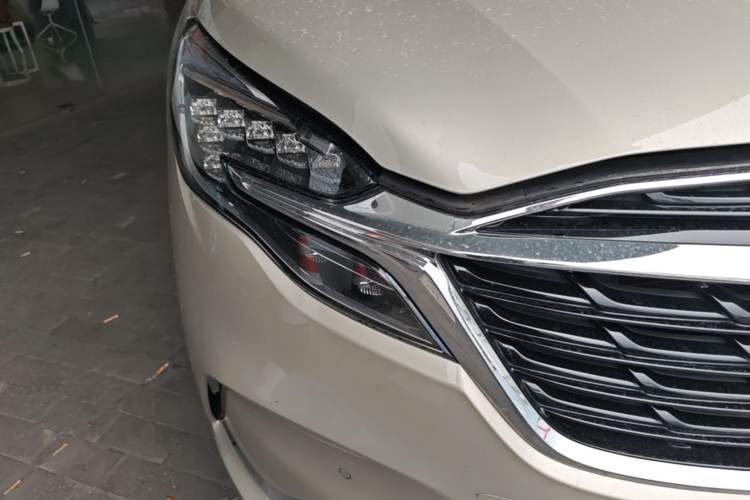 Used Buick GL8 2020 ES Land Cruiser 653T Luxury Edition Right Front Headlight