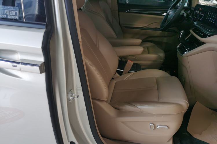 Used Buick GL8 2020 ES Land Cruiser 653T Luxury Model Right Front Seat