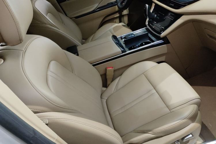 Used Buick GL8 2020 ES Land Cruiser 653T Luxury Edition Right Front Seat