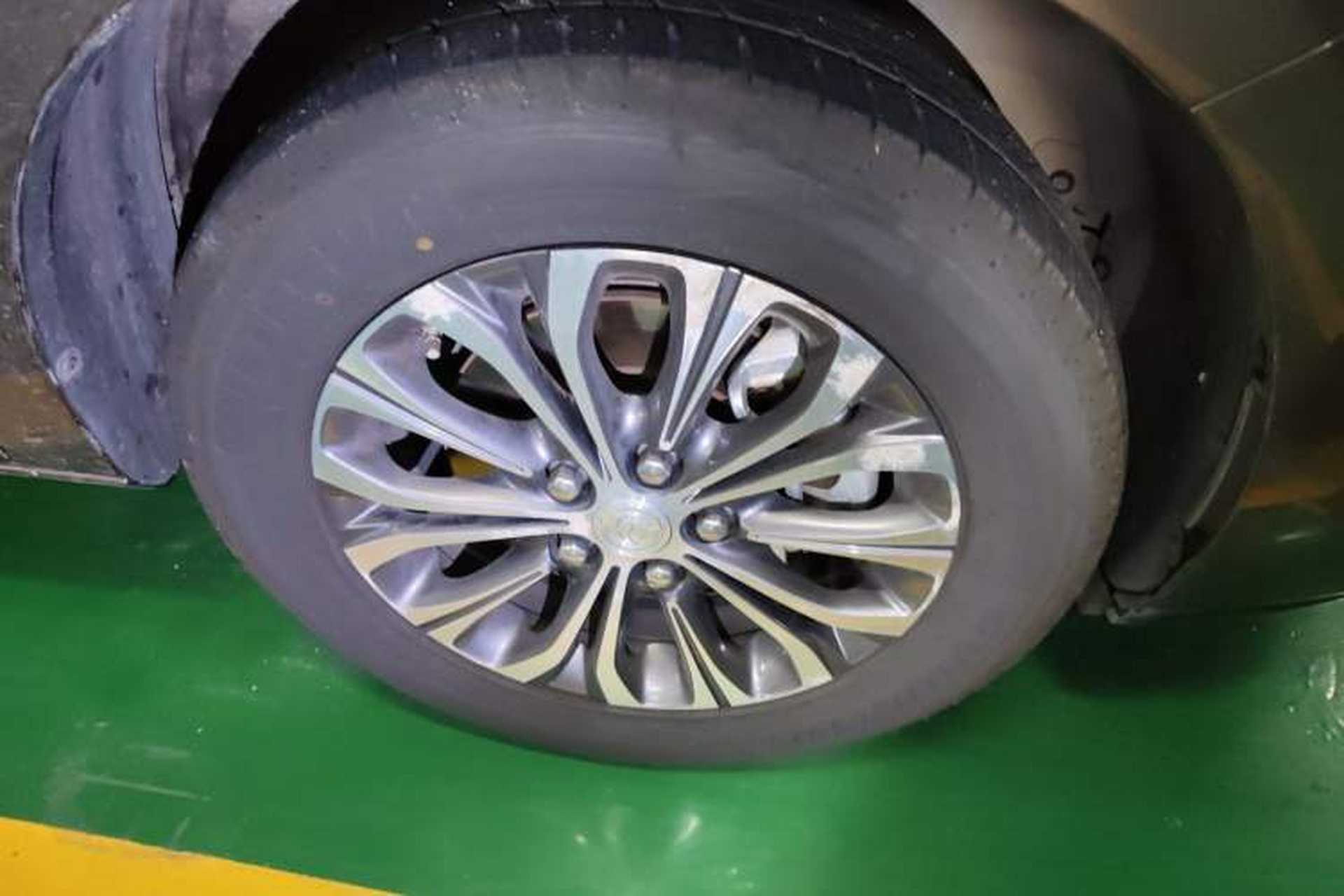 Used Buick GL8 2020 Land Business Class 652T Luxury Model Right Front Wheel Hub
