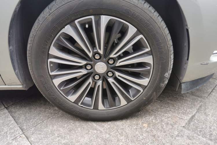 Used Buick GL8 2020 ES Land Cruiser 653T Luxury Model Right Front Wheel Hub