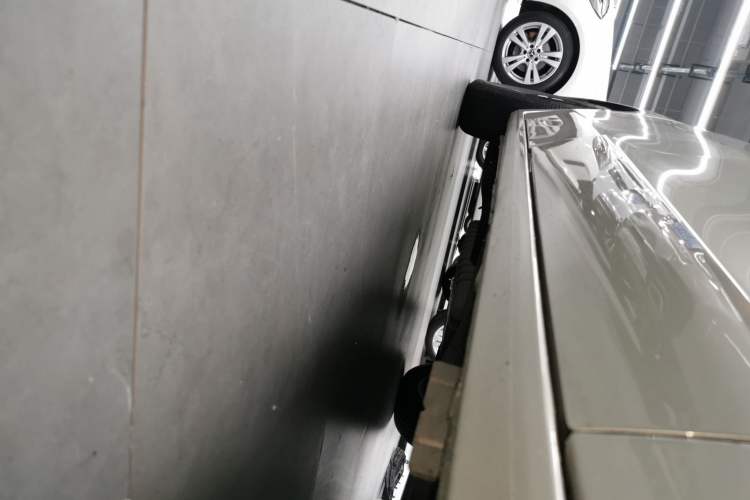 Used Buick GL8 2020 ES Land Cruiser 653T Luxury Edition Right Side Sill
