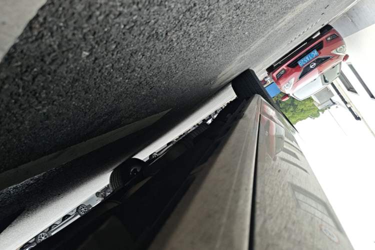 Used Buick GL8 2020 ES Land Cruiser 653T Comfort Edition Right Side Sill
