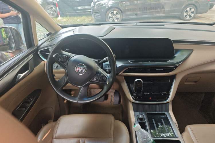 Used Buick GL8 2020 ES Land Cruiser 653T Flagship Model Steering Wheel