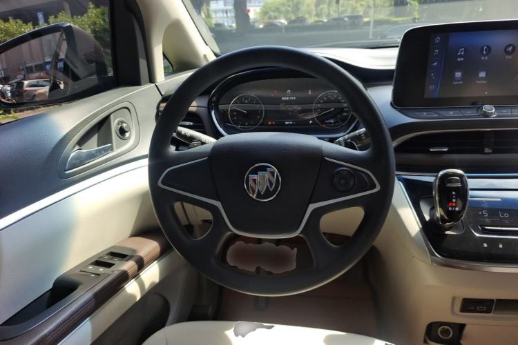Used Buick GL8 2020 Land Cruiser Executive Class 652T Comfort Model Steering Wheel