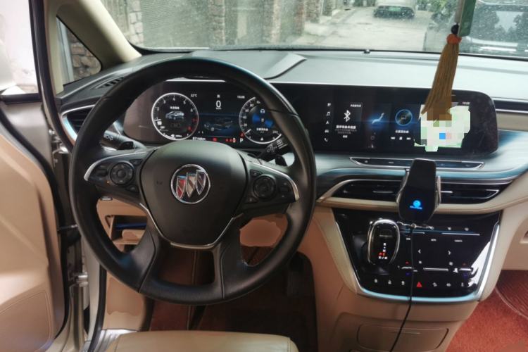 Used Buick GL8 2020 ES Land Cruiser 653T Luxury Model Steering Wheel
