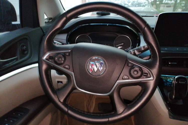 Used Buick GL8 2020 Land Business Class 652T Luxury Model Steering Wheel