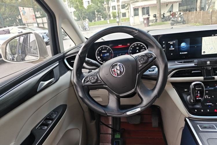 Used Buick GL8 2020 ES Land Cruiser 653T Comfort Edition Steering Wheel