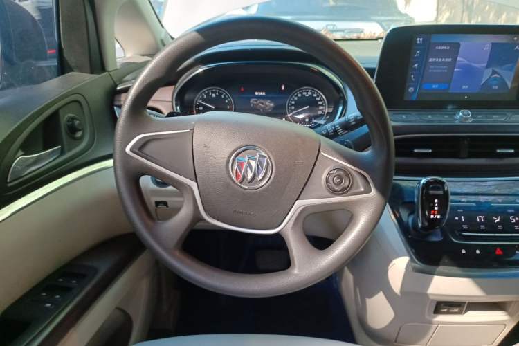 Used Buick GL8 2020 Land Cruiser Executive Class 652T Comfort Model Steering Wheel
