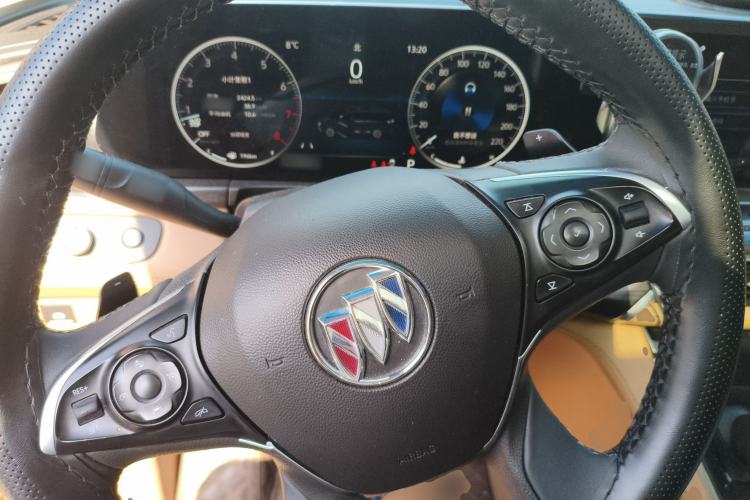 Used Buick GL8 2020 ES Land Cruiser 653T Luxury Model Steering Wheel
