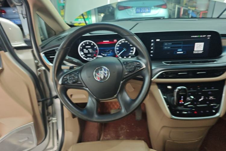 Used Buick GL8 2020 ES Land Cruiser 653T Luxury Model Steering Wheel