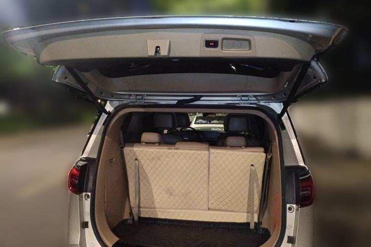Used Buick GL8 2020 ES Land Cruiser 653T Luxury Edition Trunk