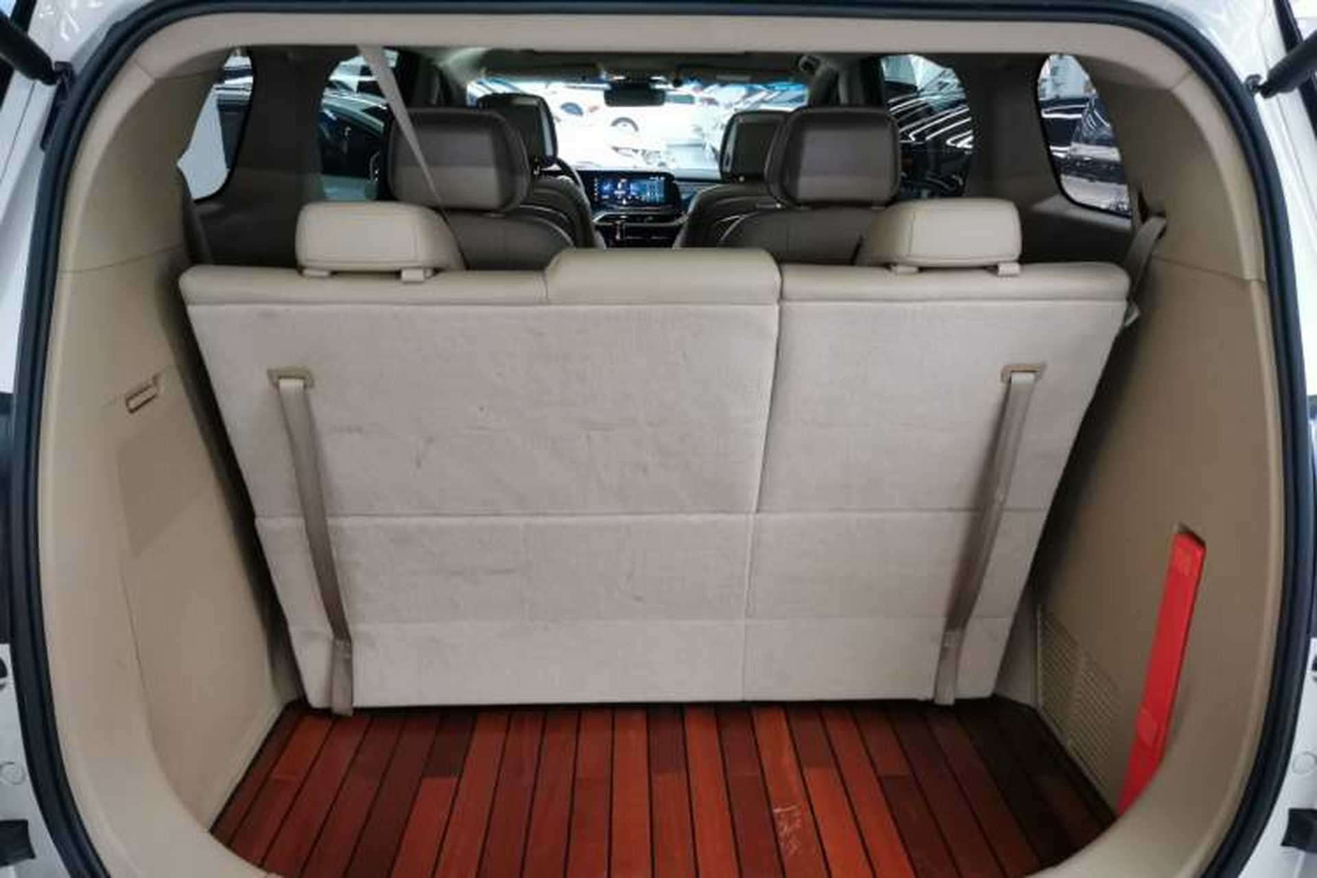 Used Buick GL8 2020 ES Land Cruiser 653T Luxury Edition Trunk