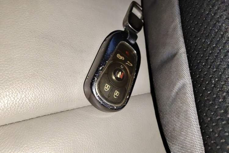 Used Buick GL8 2020 Land Business Class 652T Premium Model Vehicle Key