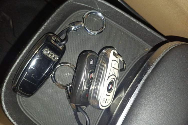 Used Buick GL8 2020 ES Land Cruiser 653T Luxury Edition Vehicle Key