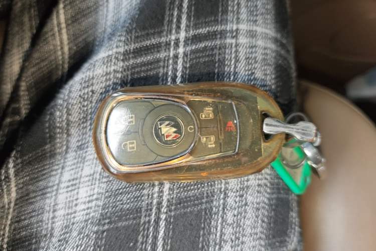 Used Buick GL8 2020 ES Land Cruiser 653T Luxury Edition Vehicle Key