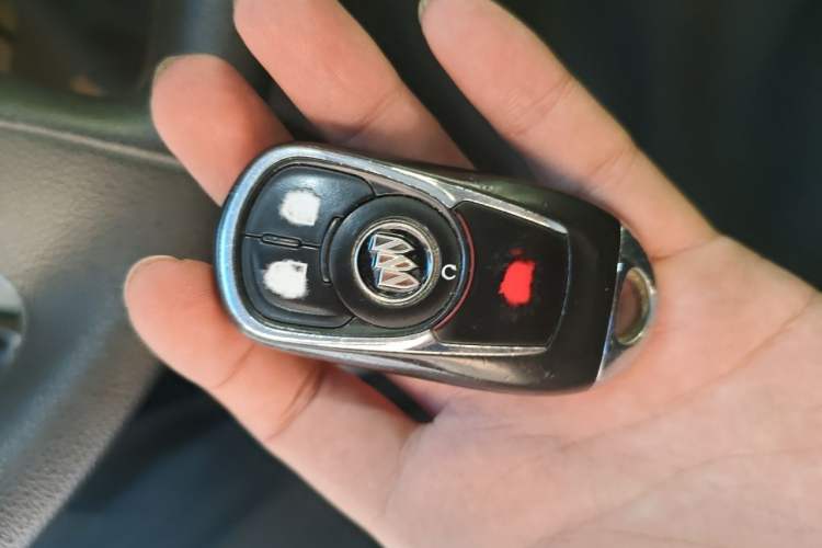 Used Buick GL8 2020 ES Land Cruiser 653T Comfort Edition Vehicle Key