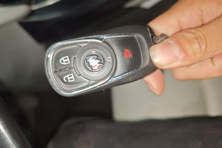 Used Buick GL8 2020 ES Land Cruiser 653T Comfort Edition Vehicle Key
