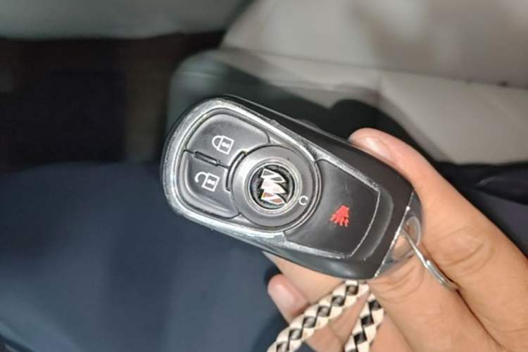 Used Buick GL8 2020 ES Land Cruiser 653T Comfort Edition Vehicle Key