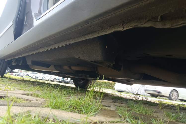 Used Buick GL8 2021 Land Cruiser Executive Class 652T Luxury Model Chassis Front Right
