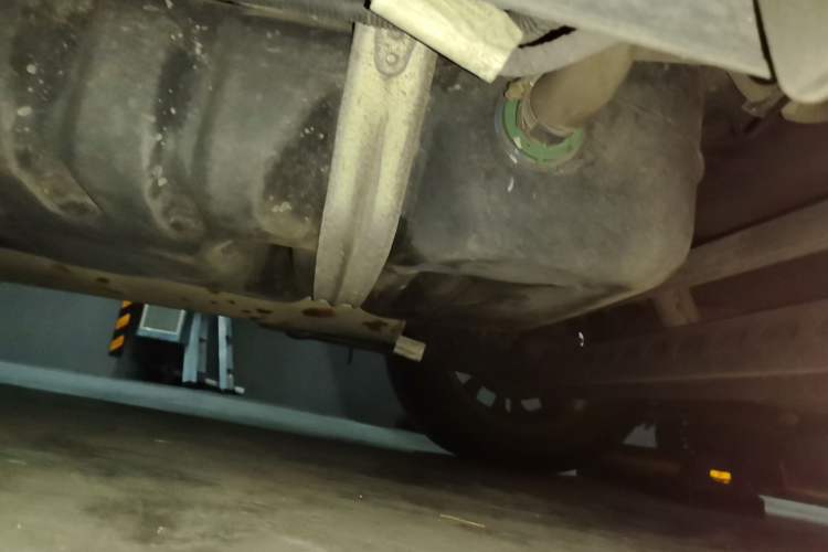 Used Buick GL8 2021 Land Cruiser Executive Class 652T Comfort Model Chassis Rear Left