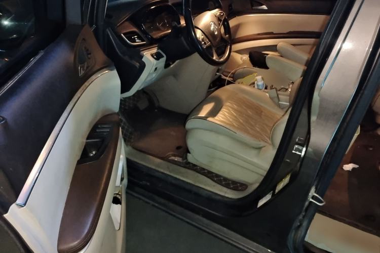 Used Buick GL8 2021 Land Cruiser Executive Class 652T Luxury Model Driver Seat
