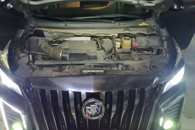 Used Buick GL8 2021 Land Cruiser Executive Class 652T Comfort Model Engine Bay
