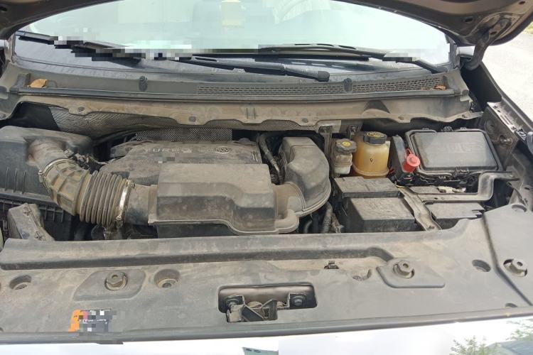 Used Buick GL8 2021 Land Cruiser Executive Class 652T Luxury Model Engine Bay
