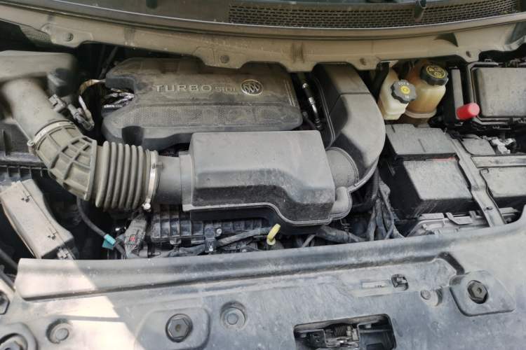 Used Buick GL8 2021 Land Cruiser Executive Class 652T Comfort Model Engine Bay